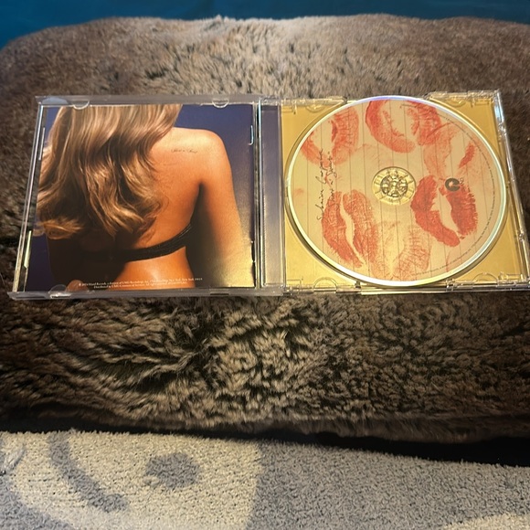 Signed Sabrina Carpenter’s ‘Short n Sweet’ insert with CD - Picture 2 of 5